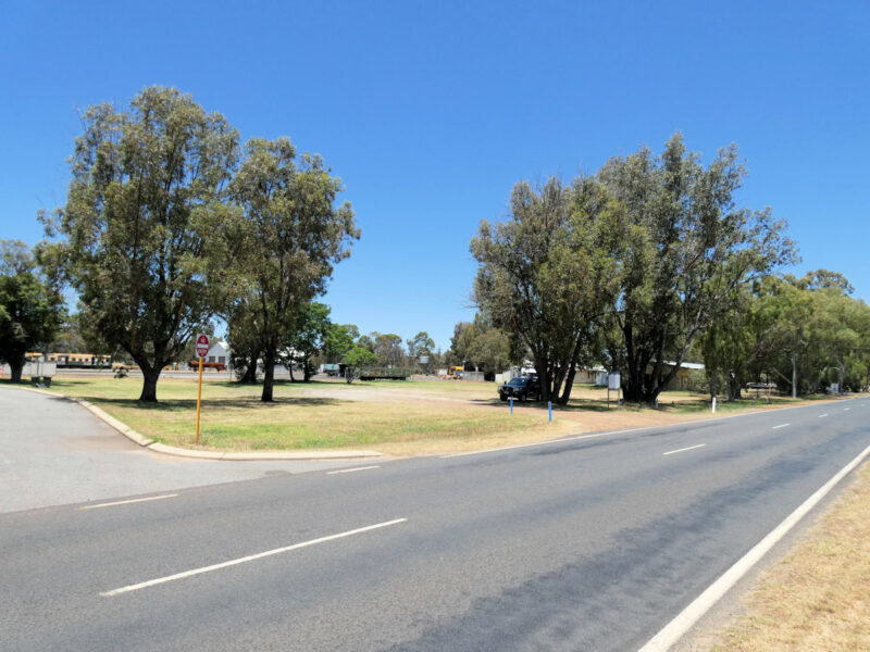 Pinjarra RV Parking Area, WA - image by Michael Lennon