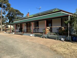 Pub Stay in Tarcowie