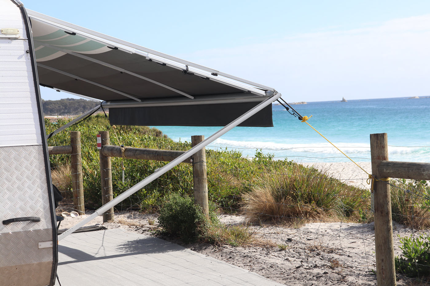 Swimcart Beach at Bay of Fires, Tasmania camping and swimming destination